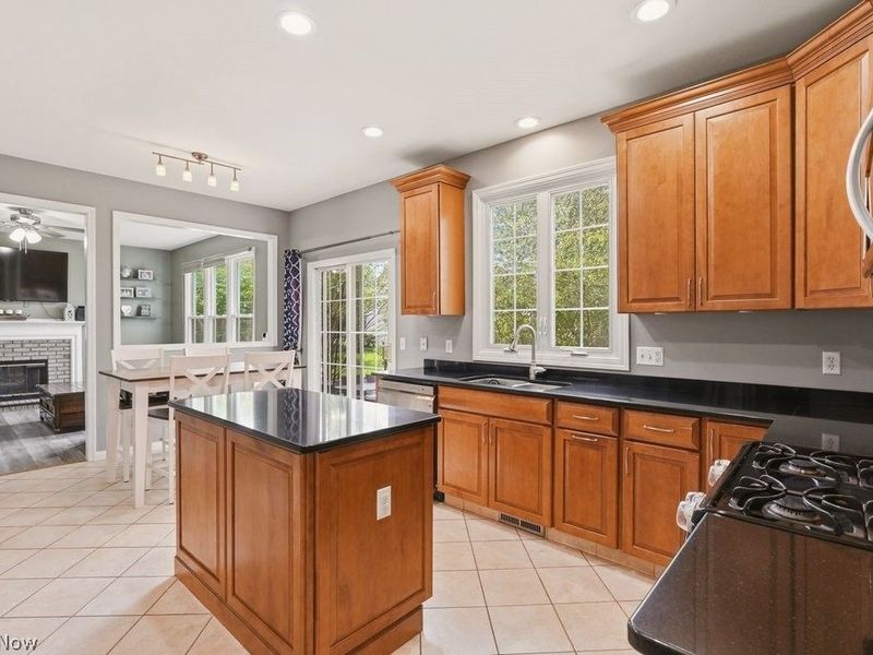 558 Alliance Drive , Northfield, OH 44067 Photo 6