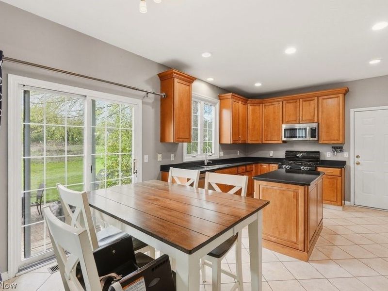 558 Alliance Drive , Northfield, OH 44067 Photo 8