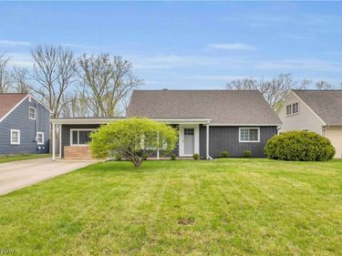 4905 Madison Avenue, Sheffield Lake, OH 44054