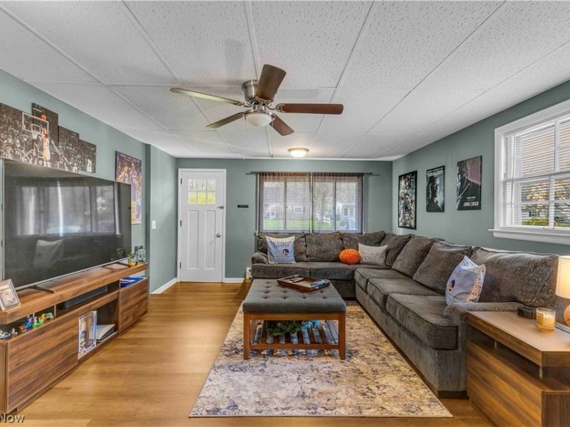 4905 Madison Avenue , Sheffield Lake, OH 44054 Photo 11