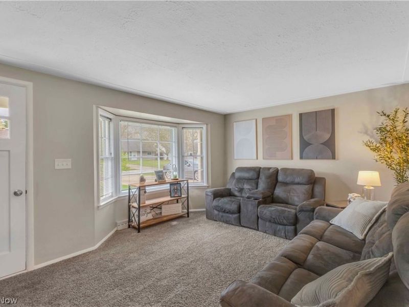 4905 Madison Avenue , Sheffield Lake, OH 44054 Photo 4