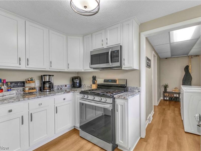 4905 Madison Avenue , Sheffield Lake, OH 44054 Photo 8