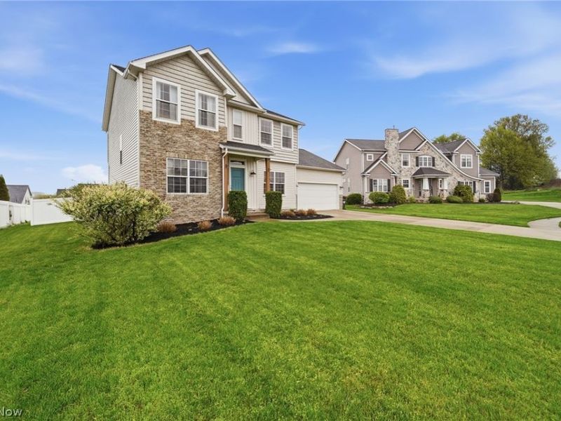 12225 Titano Circle NW, Uniontown, OH 44685 Photo 2