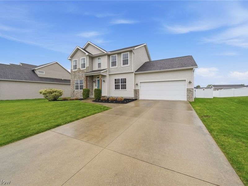 12225 Titano Circle NW, Uniontown, OH 44685 Photo 3