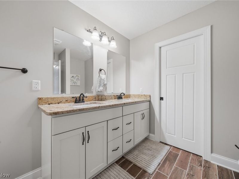 12225 Titano Circle NW, Uniontown, OH 44685 Photo 35
