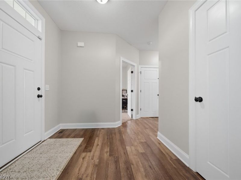12225 Titano Circle NW, Uniontown, OH 44685 Photo 6
