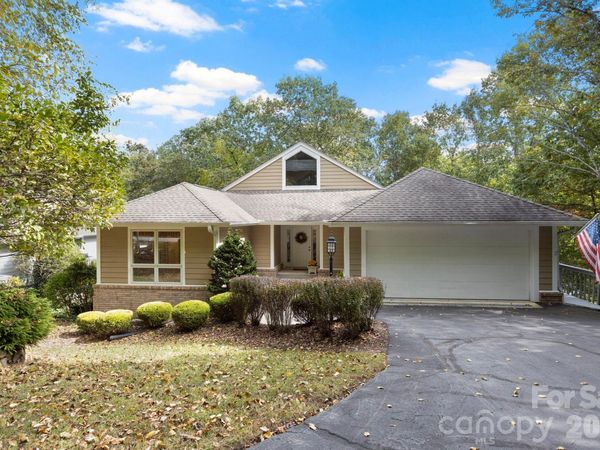 320 Dawnbrook Drive , Flat Rock, NC 28731