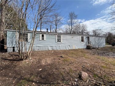 353 White Road, Parish, NY 13131