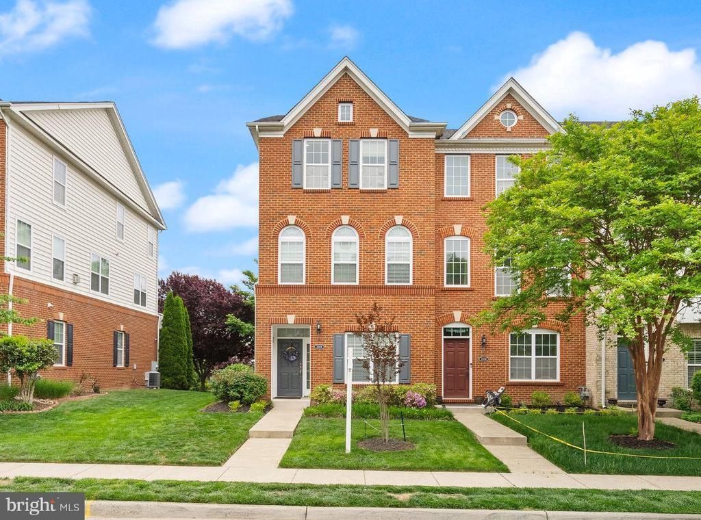 23128 Dunlop Heights Terrace, Ashburn, VA 20148 Main Photo
