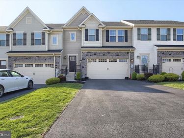 4264 SECRETARIAT ST., HARRISBURG, PA 17112