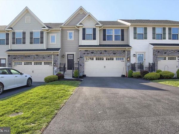4264 SECRETARIAT ST., HARRISBURG, PA 17112
