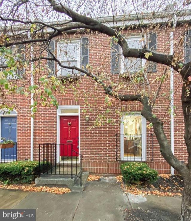 2011 Fountain Street, Baltimore, MD 21231 Main Photo