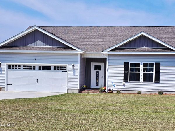 603 Bright Harvest Drive, Maysville, NC 28555