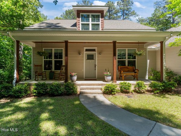 1659 E Indiana Avenue, Southern Pines, NC 28387