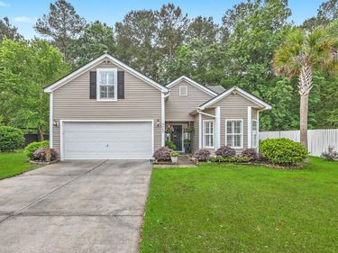 9060 Pickett Fence Lane, Summerville, SC 29485