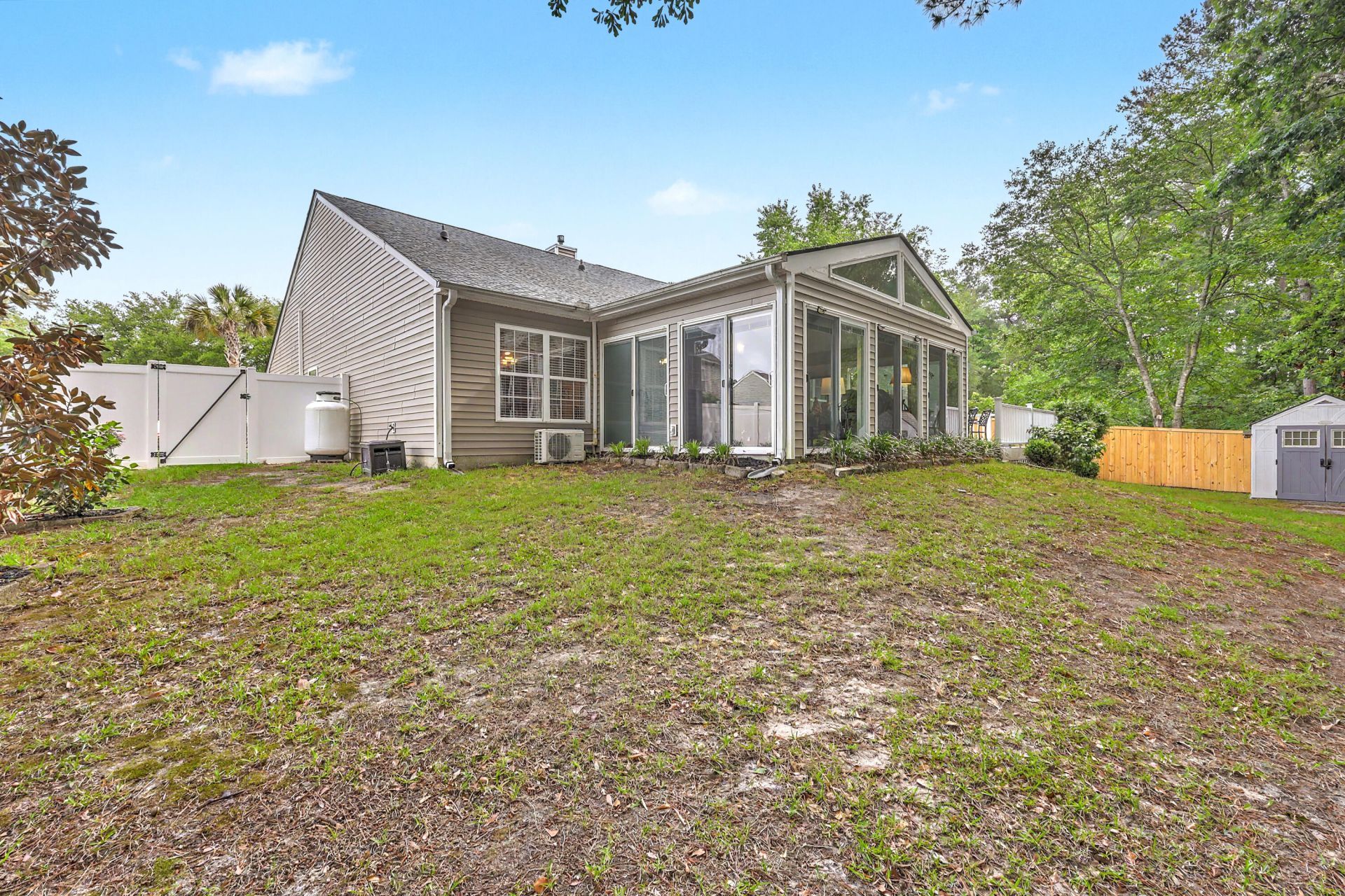 9060 Pickett Fence Lane Photo 33