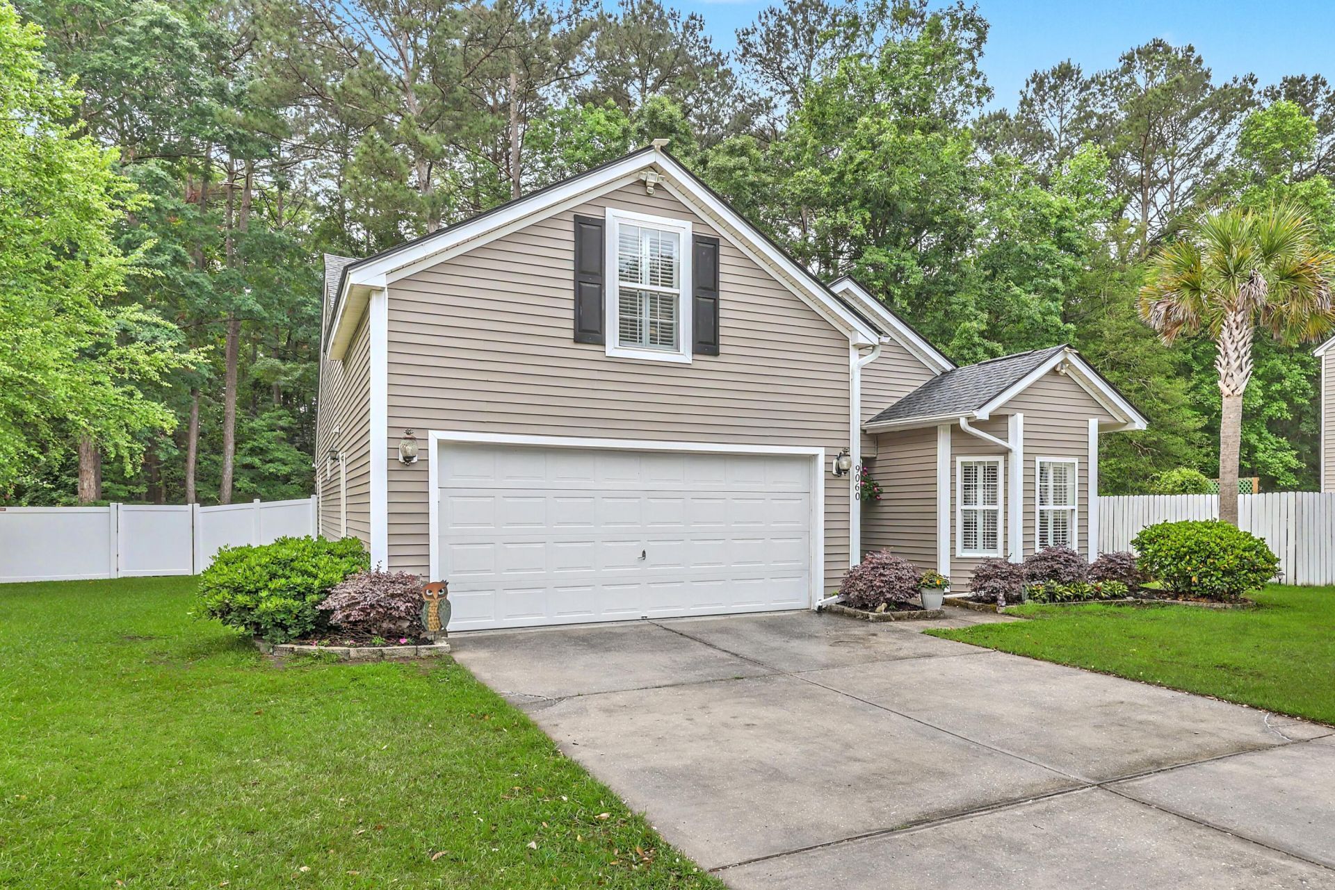9060 Pickett Fence Lane Photo 34