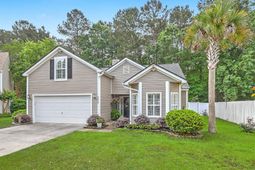 9060 Pickett Fence Lane photo 4