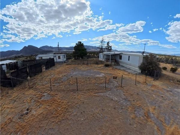 1054 S Casada Way , Amargosa Valley, NV 89020
