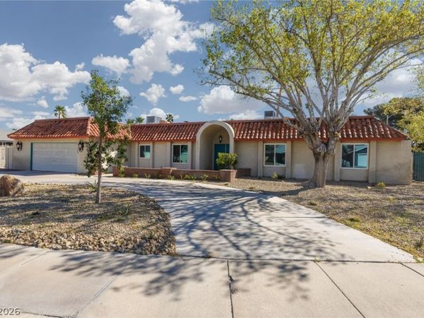4201 Greenhill Drive , Las Vegas, NV 89121
