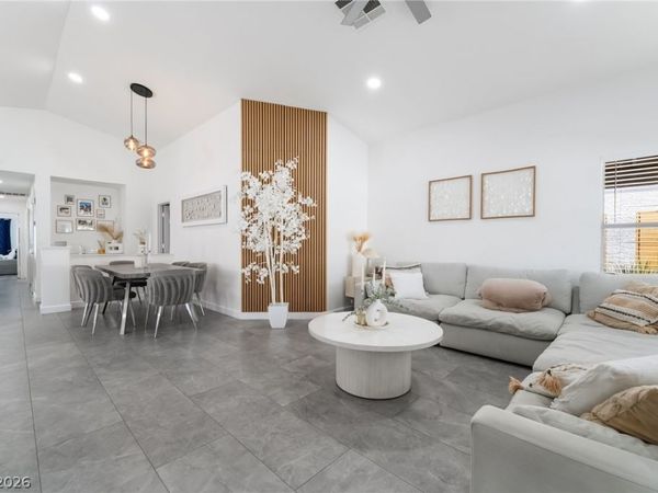 3312 Pond Run Circle , Las Vegas, NV 89117