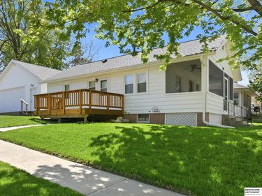 1201 S 44 Street, Omaha, NE 68105