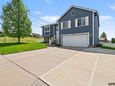 18951 Y Street, Omaha, NE 68135