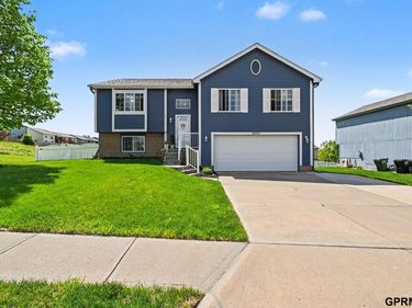 18951 Y Street, Omaha, NE 68135