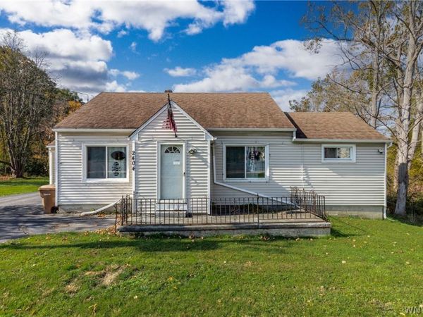 2404 Union Road , Cheektowaga, NY 14227