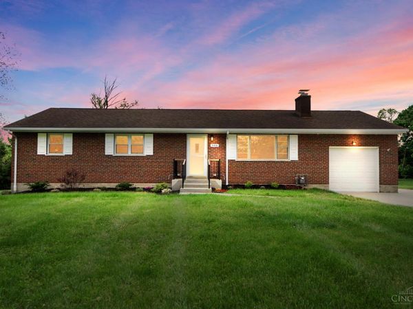 944 Indianwood Drive, Mason, OH 45040