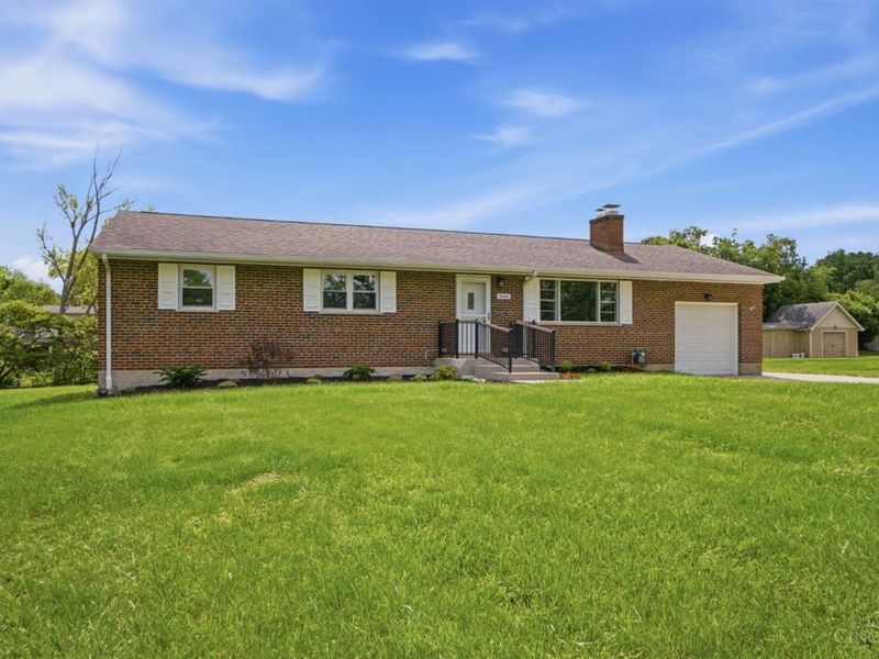 944 Indianwood Drive, Mason, OH 45040 Photo 4