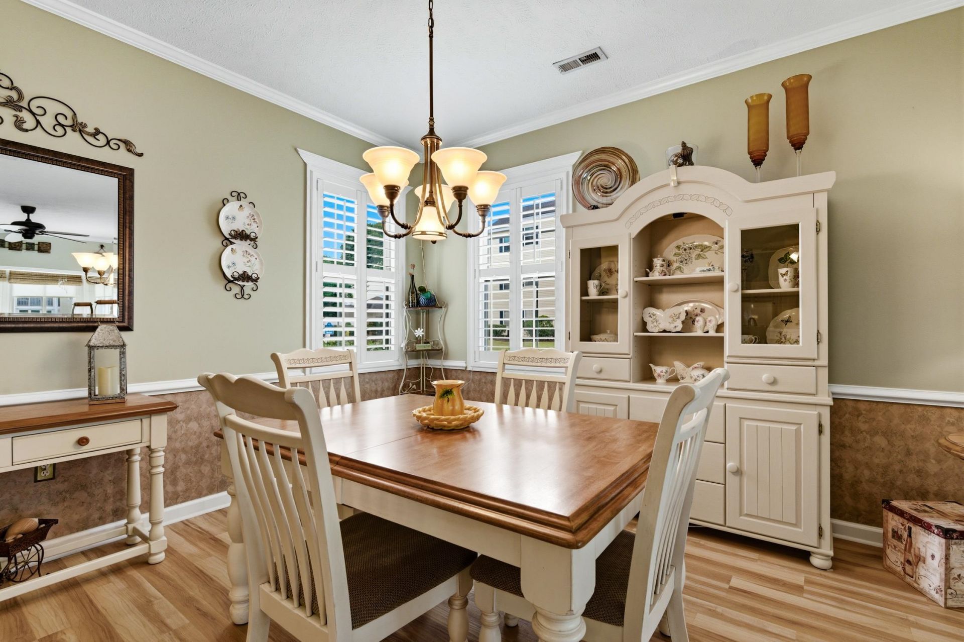 901 West Port Dr. Photo 6