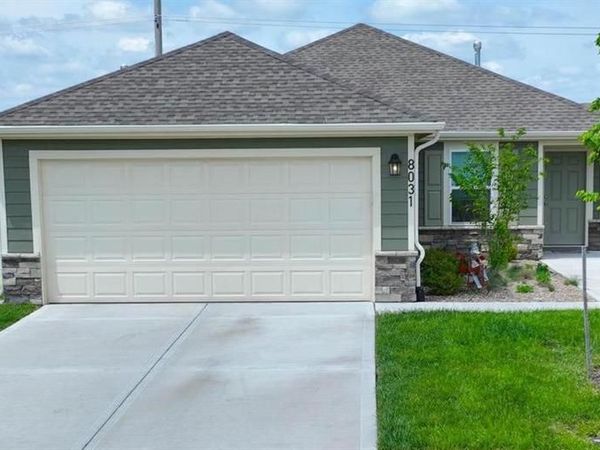 8031 SE 5th Street, Blue Springs, MO 64014