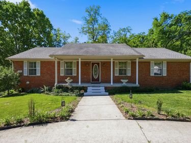 5317 Sleepy Hollow Drive, Frankfort, KY 40601