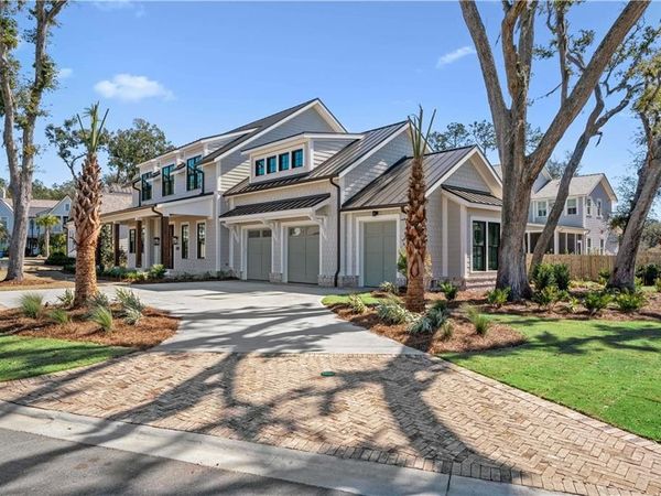 24 Fred Drive, St. Simons Island, GA 31522