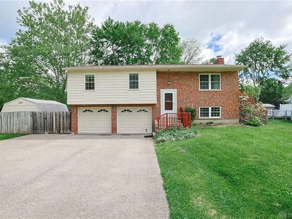 128 Maplewood Drive, STLCKTWP, OH 45160