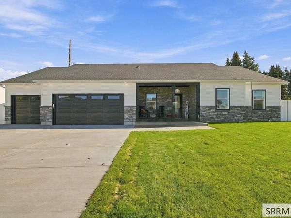 735 Sunset Court, SHELLEY, ID 83274