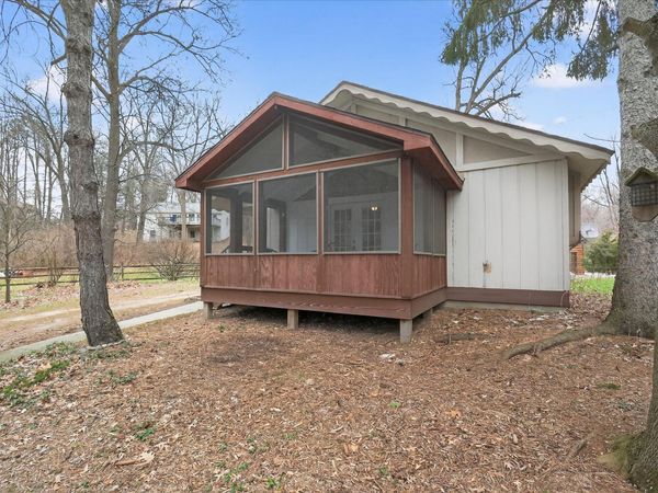 123 Kochs Bay, Grass Lake, MI 49240