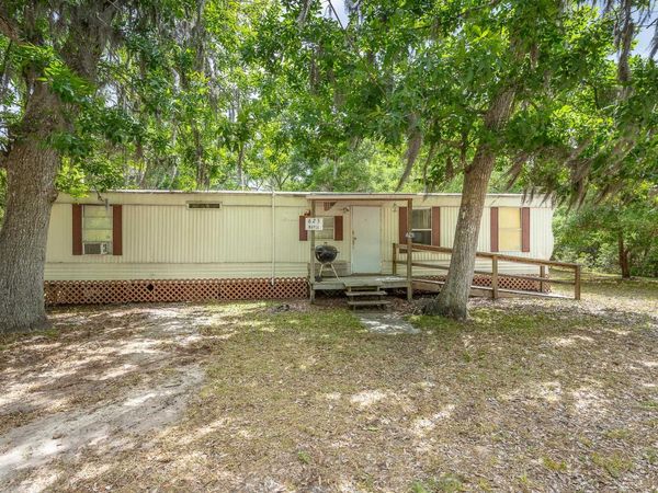 625 Maple Street , Alligator Point, FL 32346