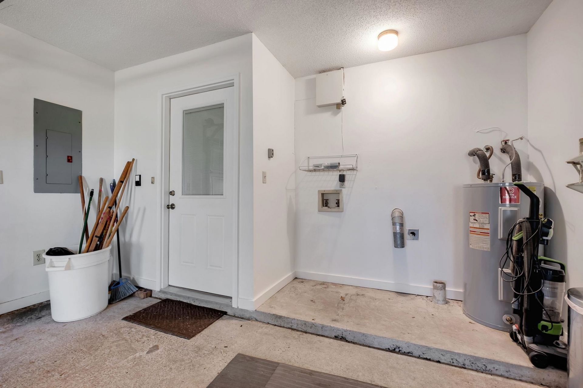 142 Lake Laurie Circle, Quincy, FL 00000 Photo