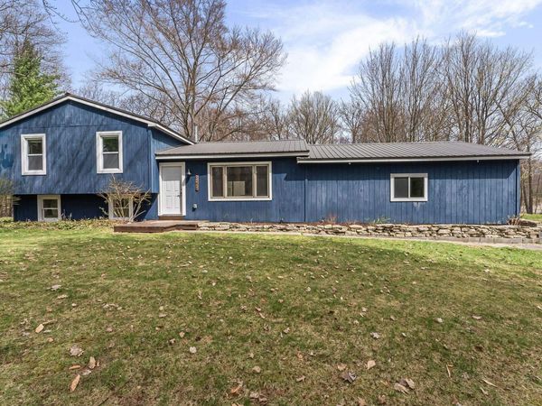 9376 Cunningham Lane, Traverse City, MI 49684