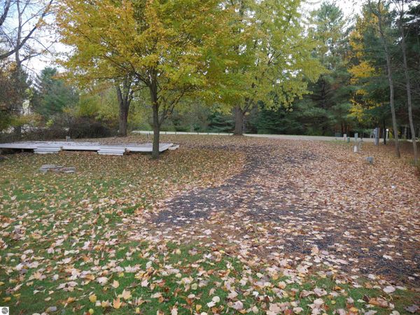 5106 Queens Way, Gladwin, MI 48624