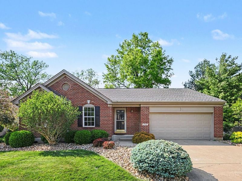 1540 Thornberry Road, Amelia, OH 45102 Photo 2