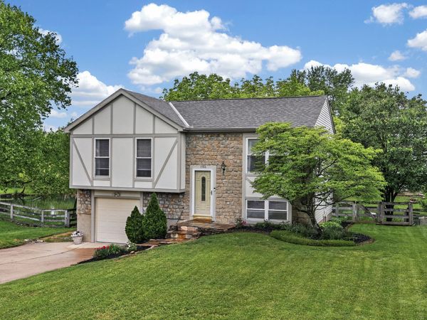 1586 Hickory Hill Court, Florence, KY 41022