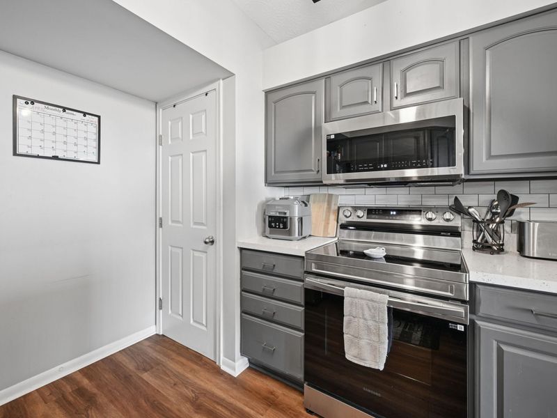 402 Napa Valley, Unit 303, Highland Heights, KY 41076 Photo 2