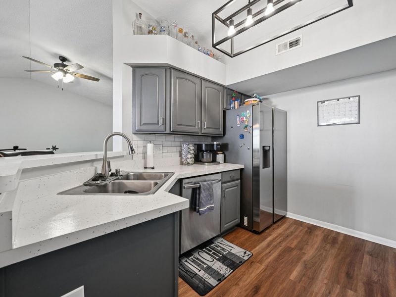 402 Napa Valley, Unit 303, Highland Heights, KY 41076 Photo 3