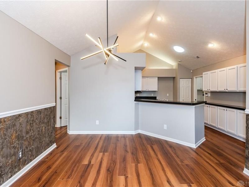 184 Edinburgh, Centerville, OH 45458 Photo 12