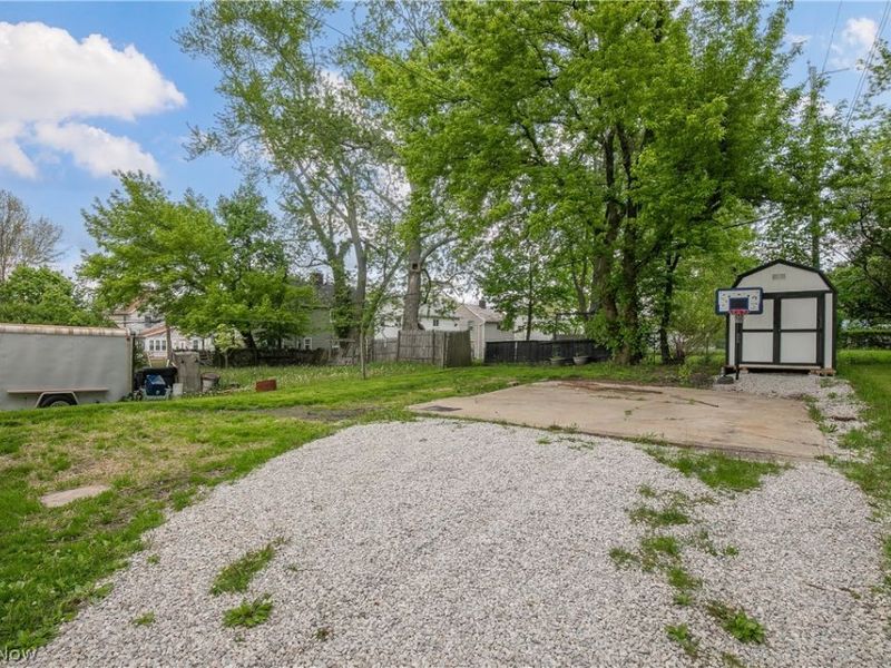 1424 S Liberty Avenue , Alliance, OH 44601 Photo 20