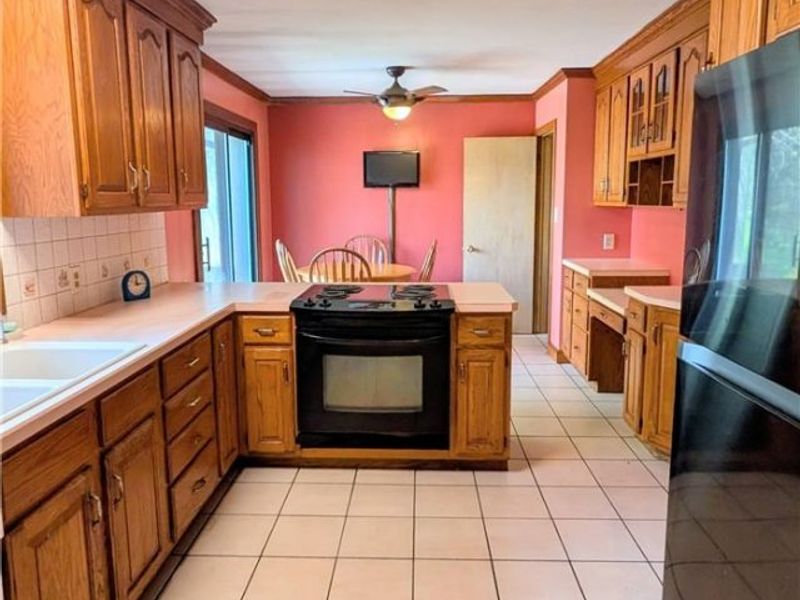 12802 Gardenside Drive , North Royalton, OH 44133 Photo 11