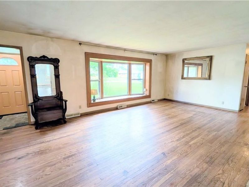 12802 Gardenside Drive , North Royalton, OH 44133 Photo 7